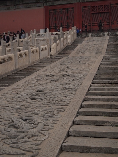 [Image: P4029105.JPG]