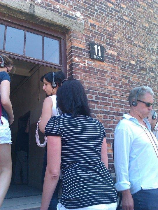 [Image: Auschwitz16-Block-11-jpg_092112.jpg]